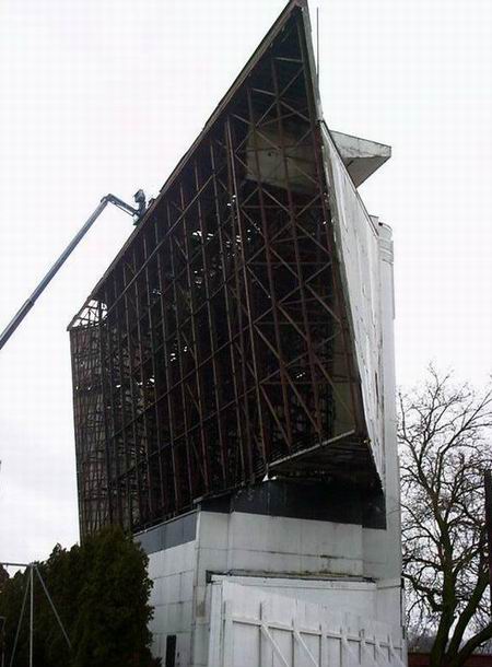 Getty 4 Drive-In Theatre - Teardown From Dan Goodman (newer photo)